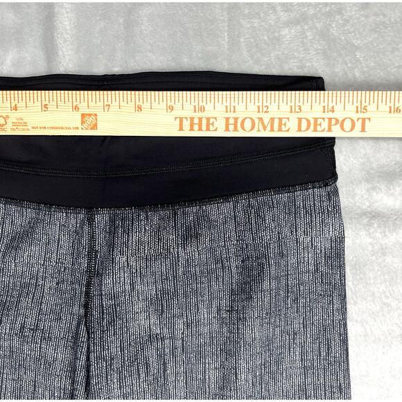 Lululemon Run Inspire Crop II Sz 6 Savasana Burlap Luxtreme Leggings Monochrome - Picture 10 of 13